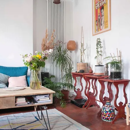 Charming Apt Near Bastille Apartment