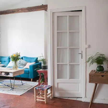 Charming Apt Near Bastille شقة باريس