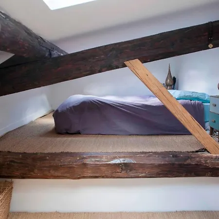 Charming Apt Near Bastille شقة *